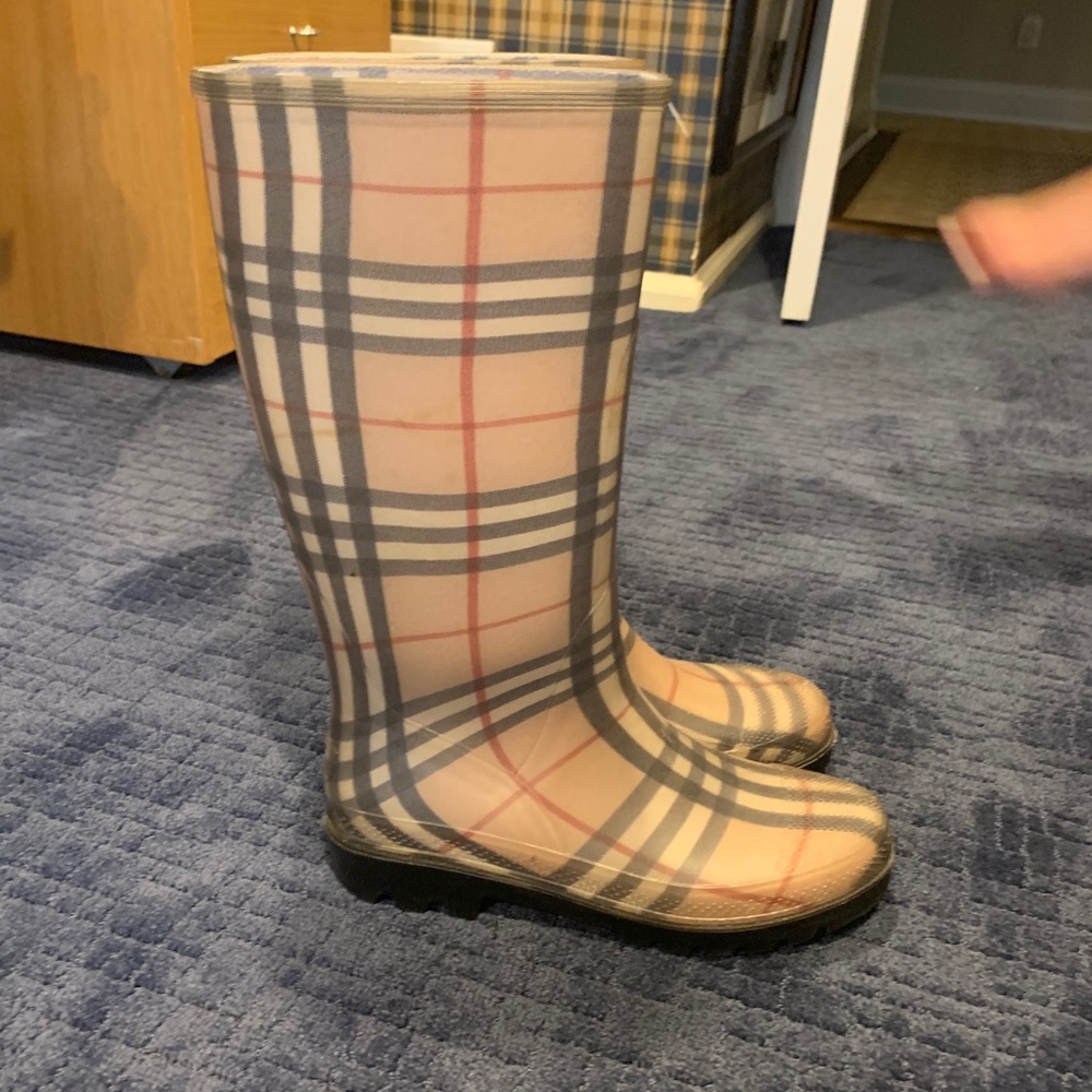 COPY - Burberry Rainboots